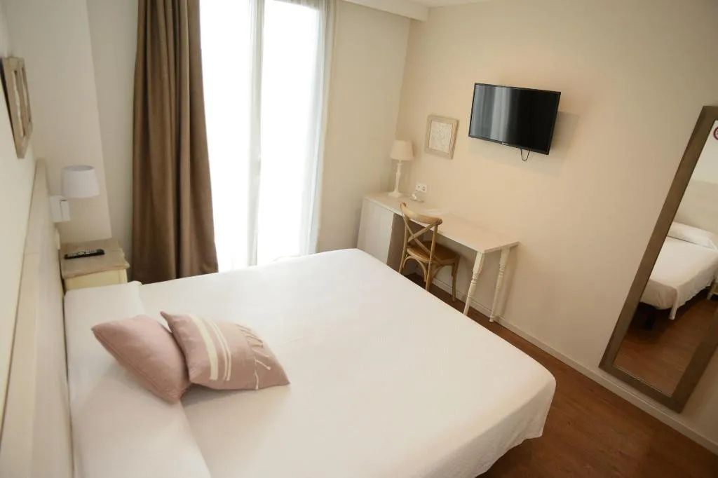 Room, Hotel L´Escala Centre, Costa Brava