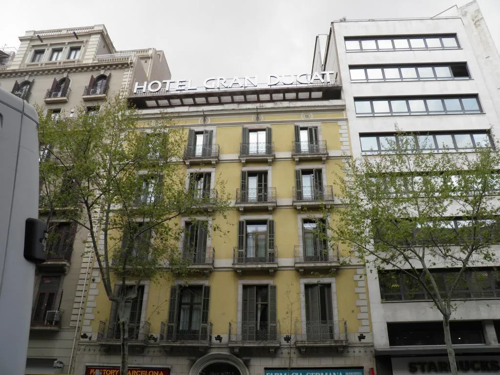 General view, Mothern By Pillow, Barcelona