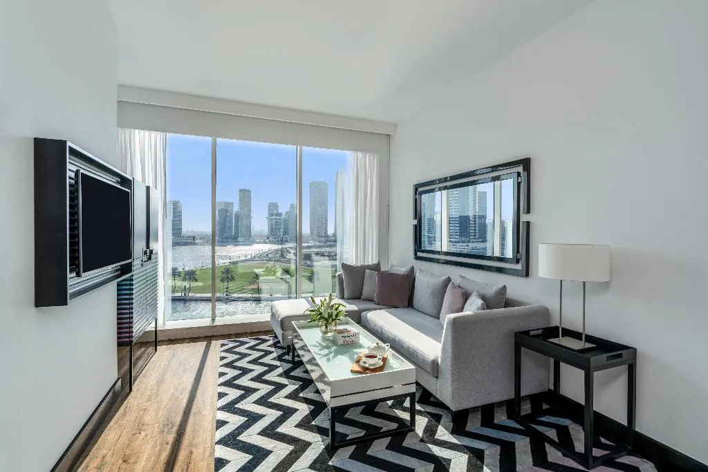 SUITE PREMIER Room, Pullman Dubai Downtown, Dubai