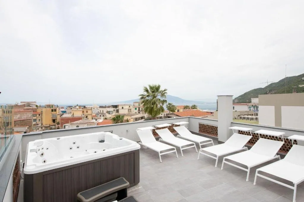 Sports and Entertainment, Don Giulio Luxury Rooms, Naples