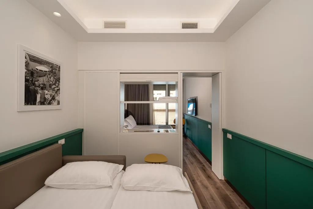 QUADRUPLE STANDARD Room, Smart Hotel - Naples Harbour, Naples