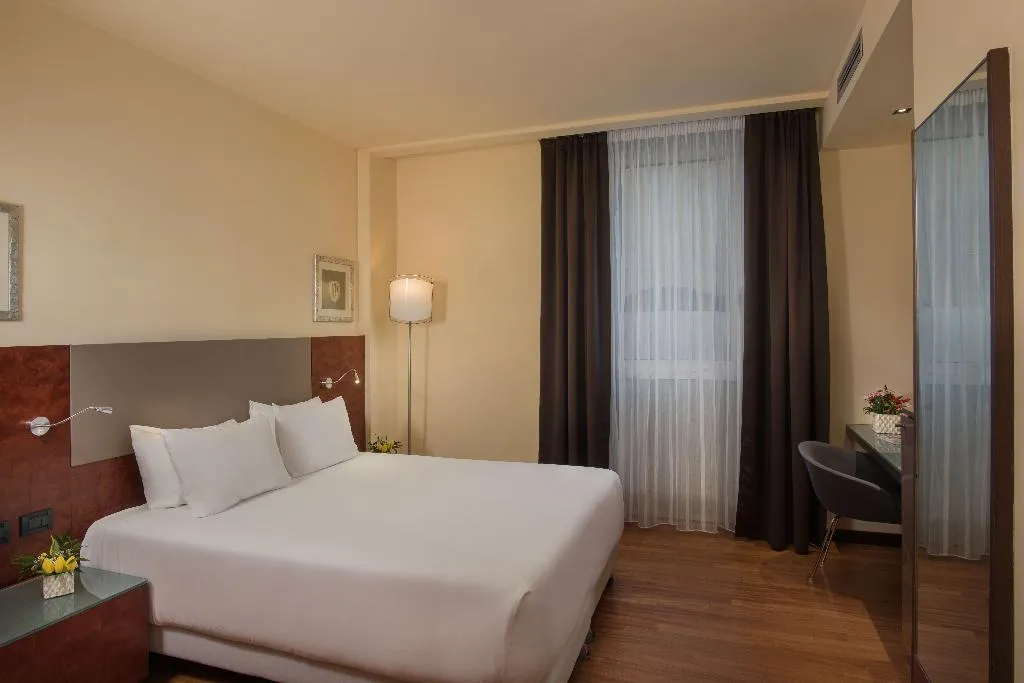 DOUBLE SUPERIOR Room, NH Bergamo, Milan