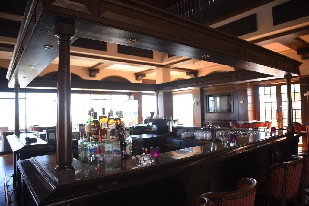 Bar, The Cascades Golf Resort Spa and Thalasso, Red Sea Riviera