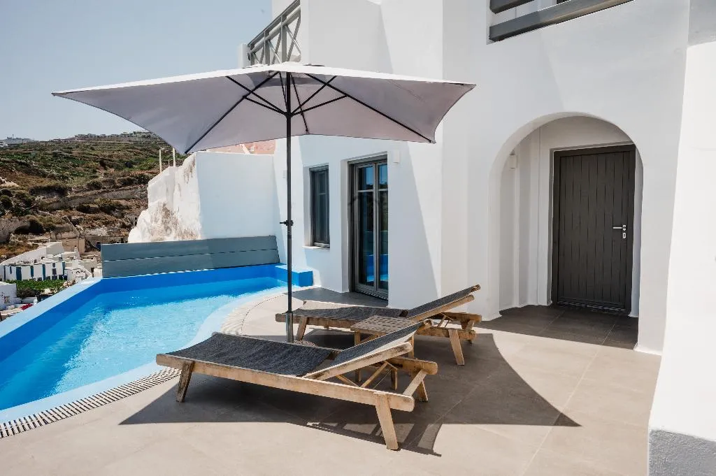 SUITE WITH PRIVATE POOL Room, Amphitrite Suites Santorini, Santorini