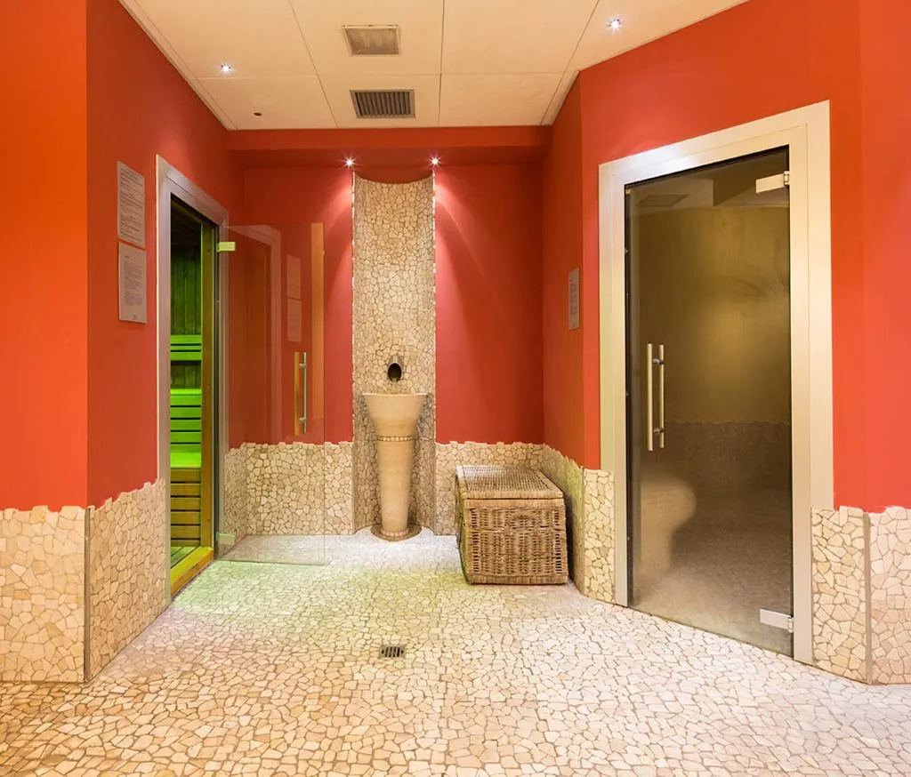 Sports and Entertainment, Art & Hotel Aeroporto, Milan