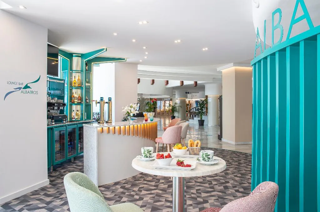Bar, Hotel El Puerto by Pierre & Vacances, Costa Del Sol