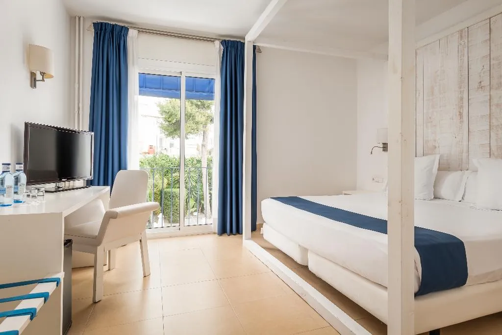 Double or Twin GARDEN VIEW Room, Medium Sitges Park, Costa Brava