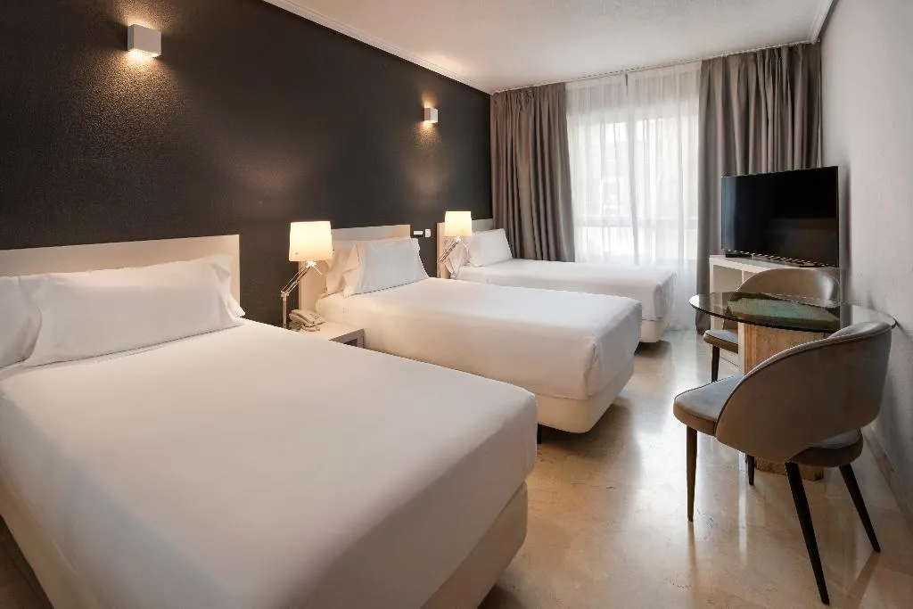 TRIPLE STANDARD Room, Sercotel Togumar, Madrid