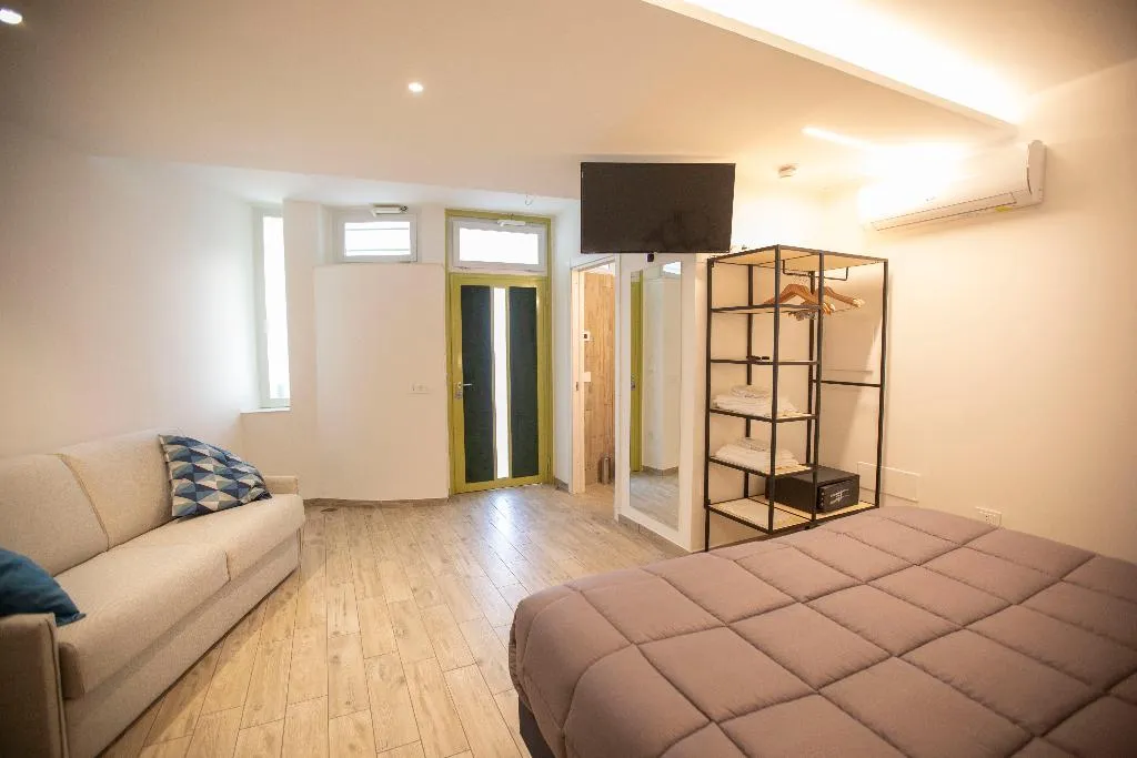 JUNIOR SUITE STANDARD Room, Vesuvio Inn Bed & Wine Experience, Naples
