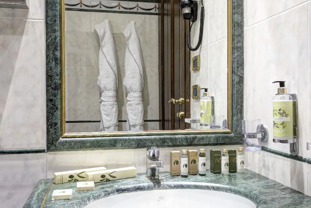 Double or Twin CLASSIC Room, Grand Hotel del Gianicolo, Rome