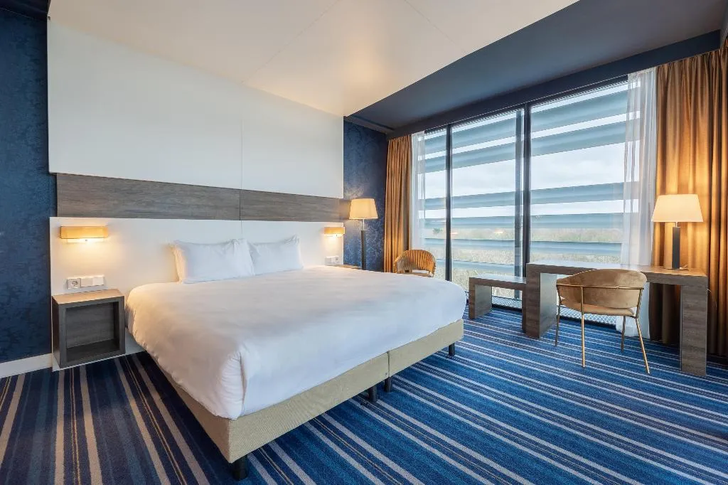 DOUBLE DELUXE Room, Leonardo Royal Hotel Den Haag Promenade, Amsterdam