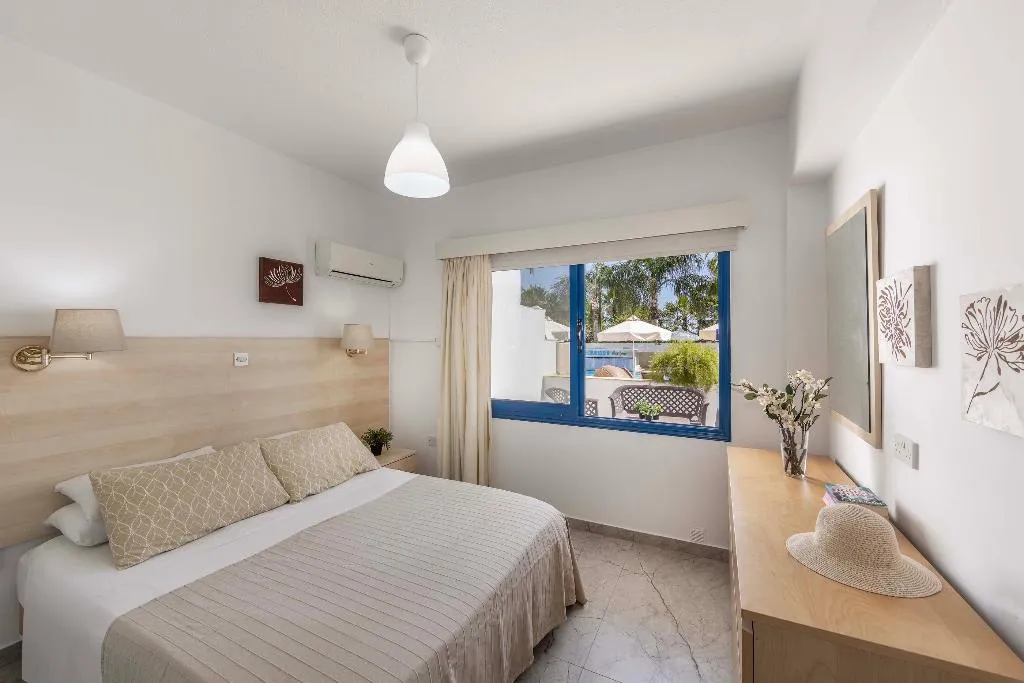 APARTMENT TWO BEDROOMS Room, Flouressia Gardens, Cyprus