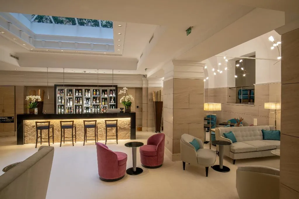 Lobby, Rose Garden Palace, Rome
