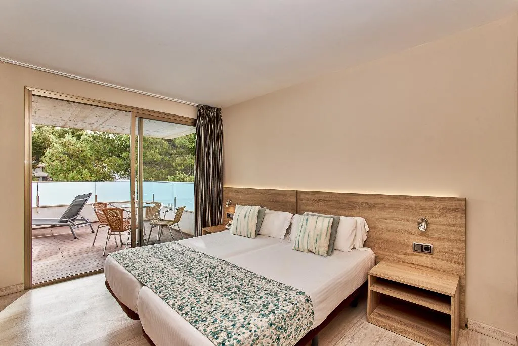 SUITE STANDARD Room, Leonardo Royal Htl Mallorca Palmanova Bay, Majorca