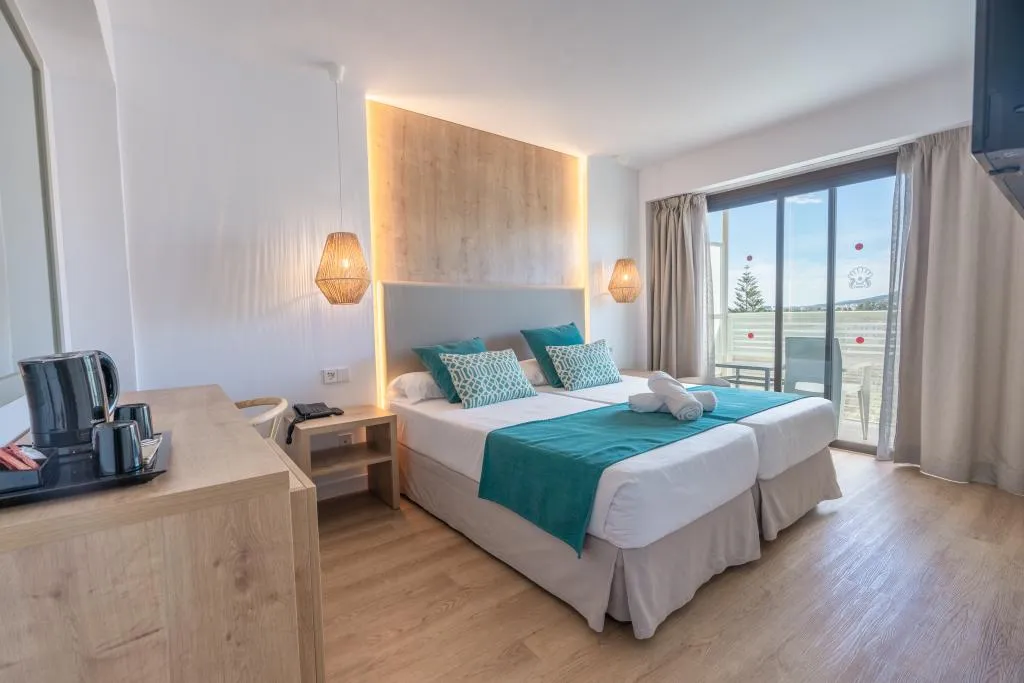 TWIN COMFORT Room, Bahia de Alcudia Hotel & Spa, Majorca