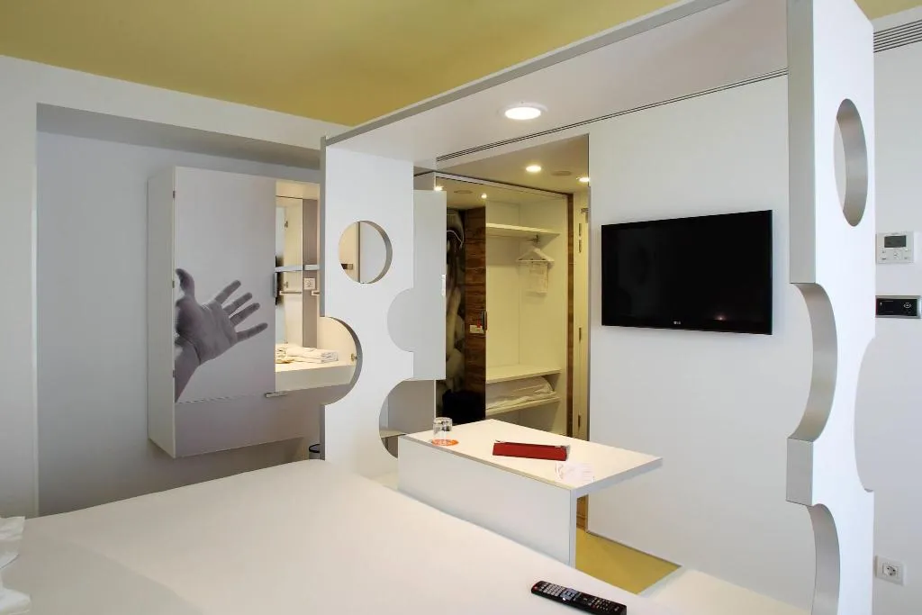DOUBLE DELUXE Room, Room Mate Pau, Barcelona, Barcelona