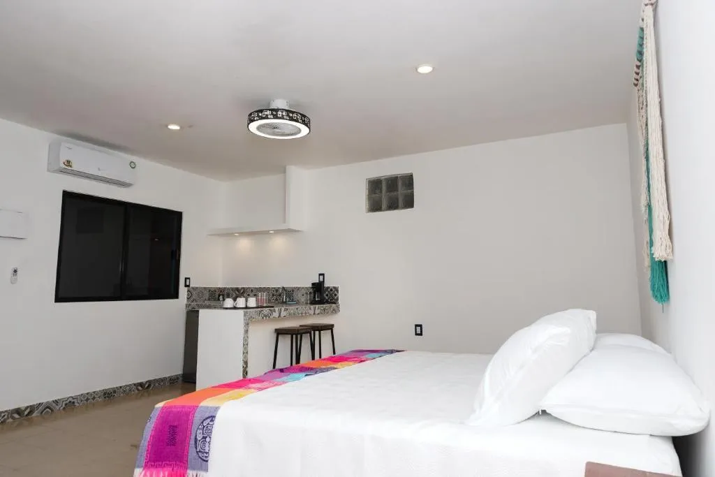 DOUBLE DELUXE KING BED Room, Linda Vecindad Playa Del Carmen, Playa Del Carmen
