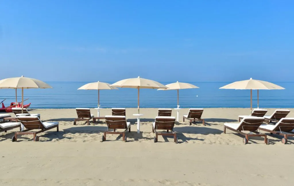 Beach, Savoy Beach, Naples