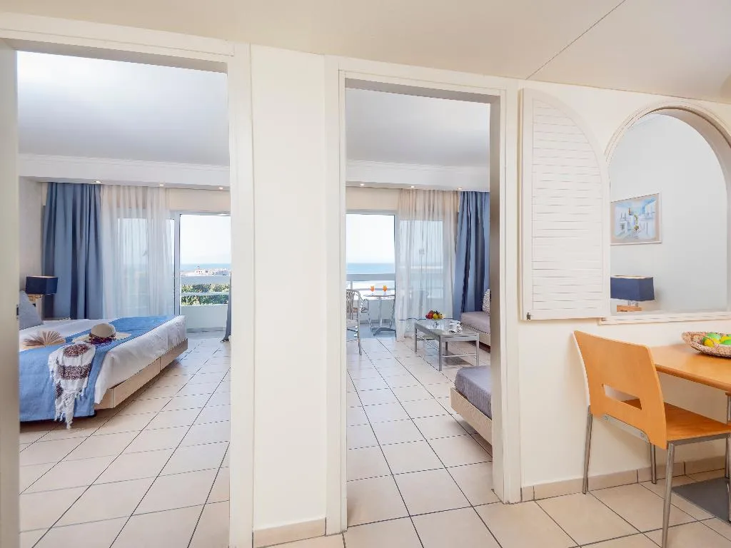 Room, Athineon, Rhodes
