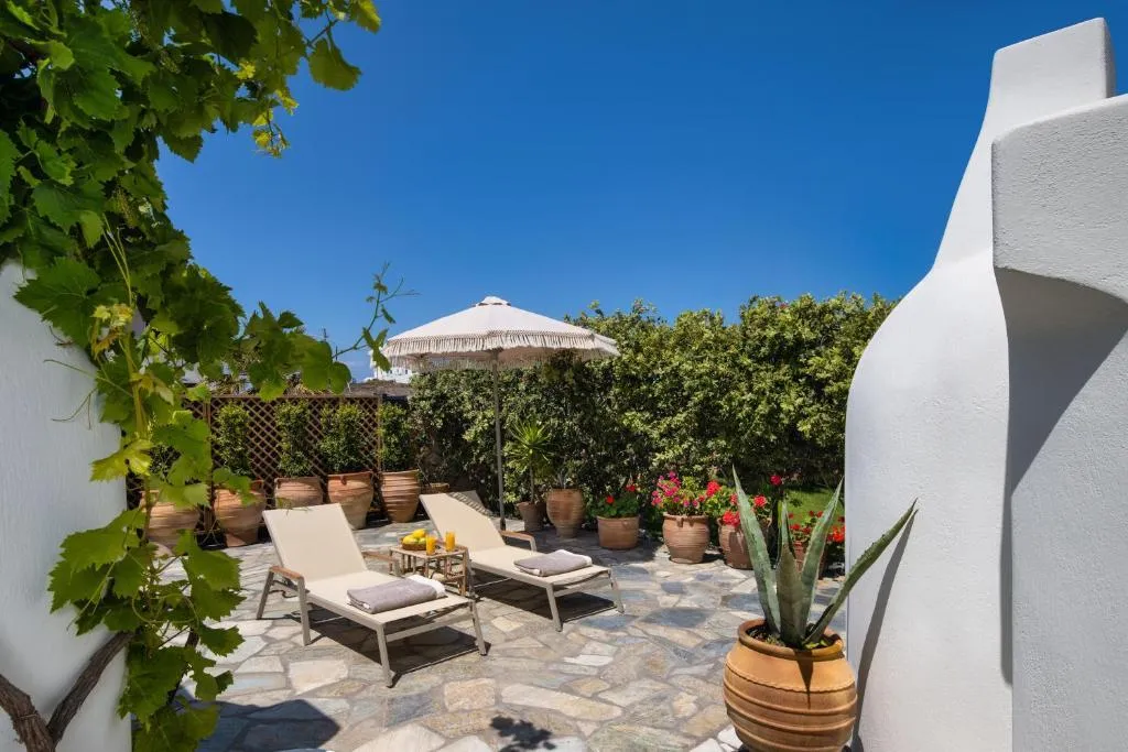SUITE WITH JACUZZI Room, Anema Boutique Hotel &Villas Santorini, Santorini