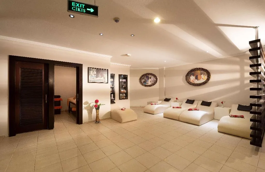 Sports and Entertainment, Miramare Queen, Antalya