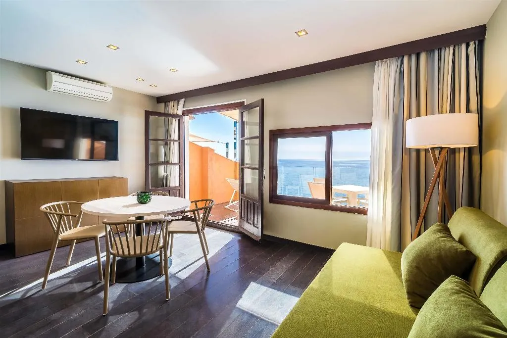 FAMILY ROOM DELUXE SEA VIEW Room, Occidental Pueblo Acantilado, Costa Blanca