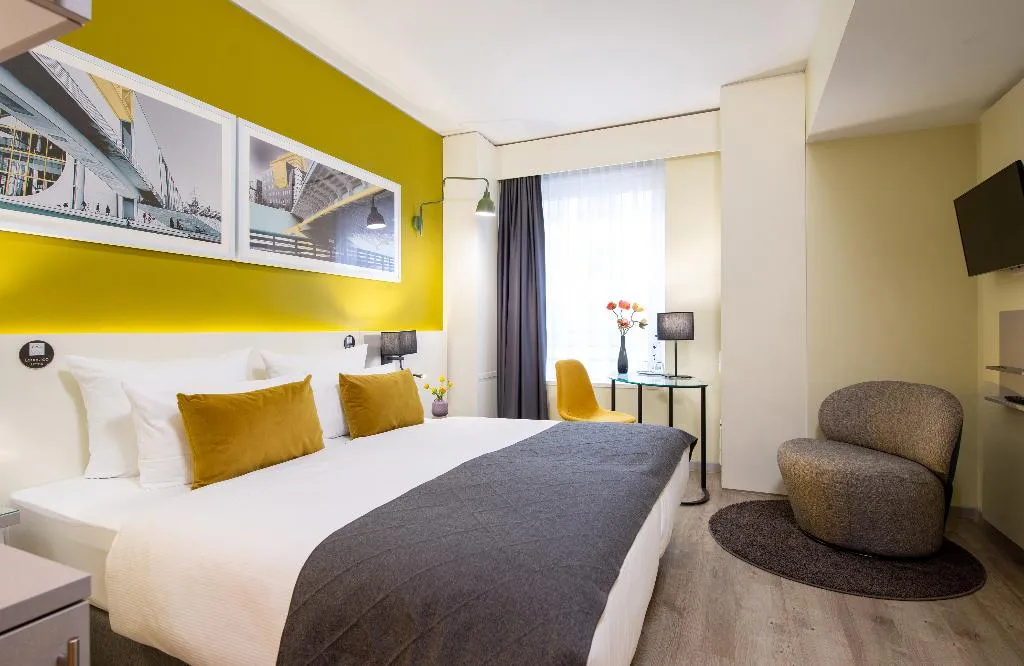 DOUBLE SUPERIOR Room, Leonardo Hotel Berlin Mitte, Berlin