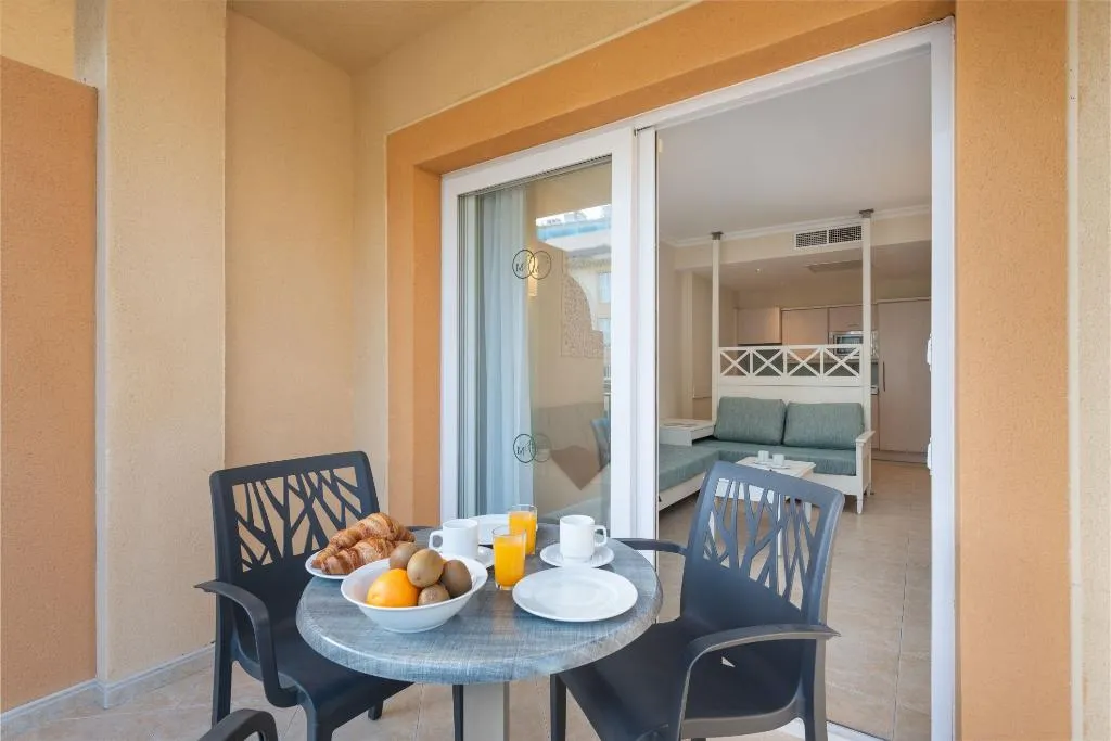 STUDIO WITH BALCONY Room, Aparthotel Can Picafort Palace, Majorca