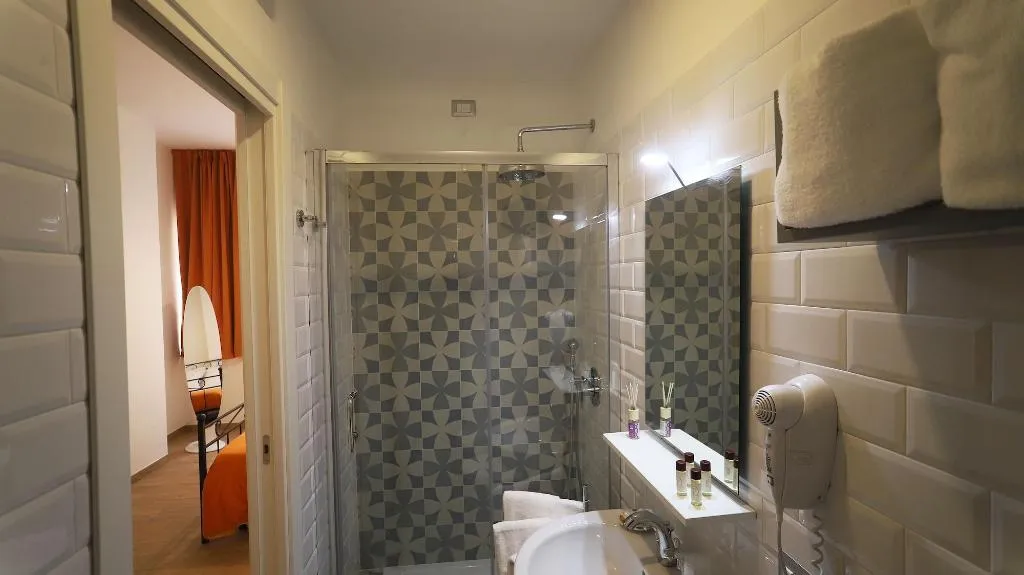Room, 1970 Rooms, Naples