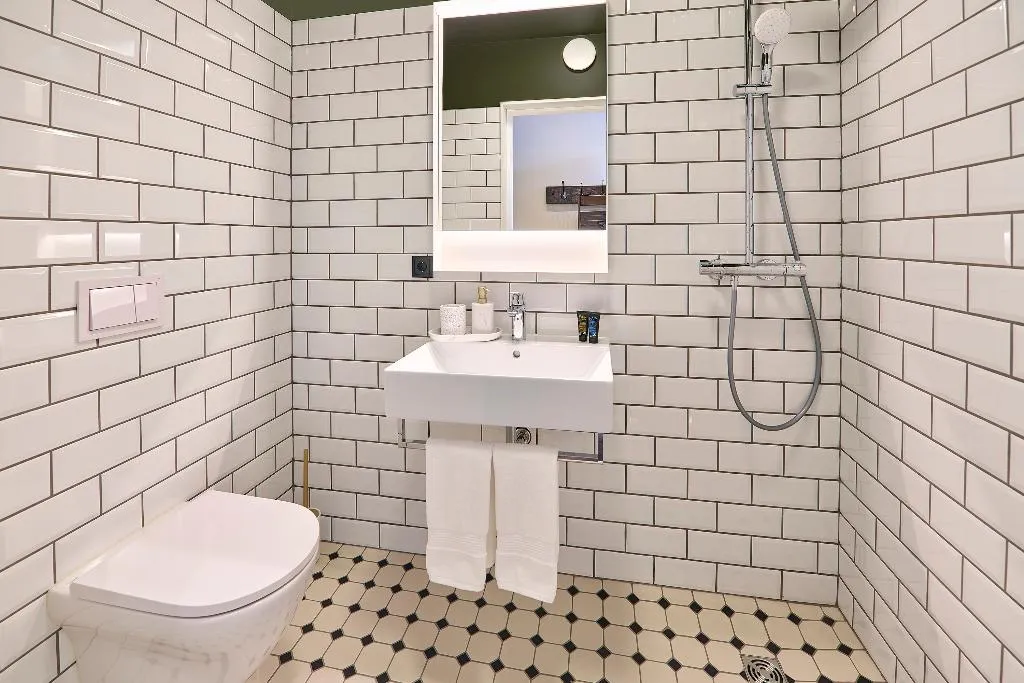 DOUBLE WITH DOUBLE BED Room, Kex Hostel, Reykjavik