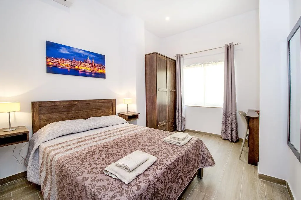 DOUBLE BASIC Room, 11Seabreeze House, Malta