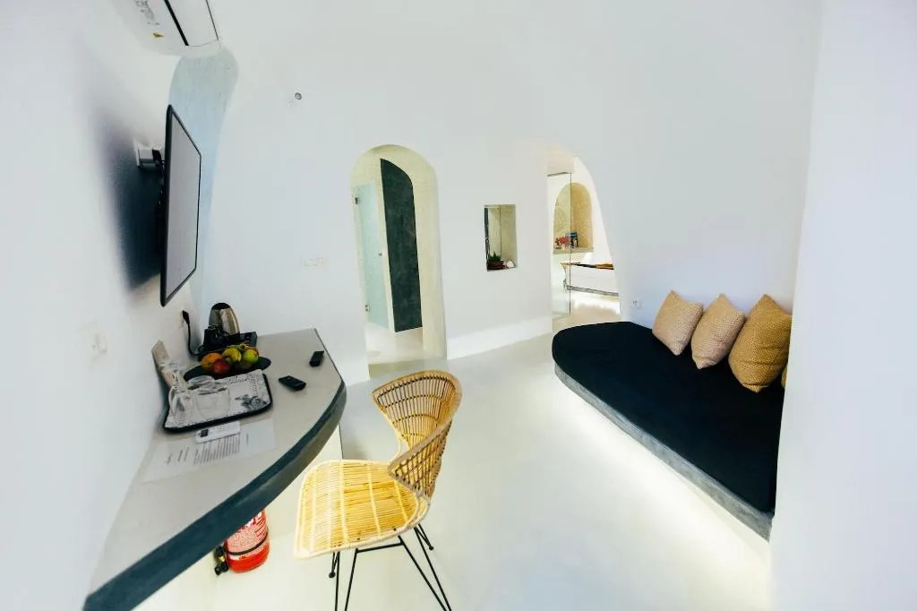Room, Edem Luxury Hotel, Santorini