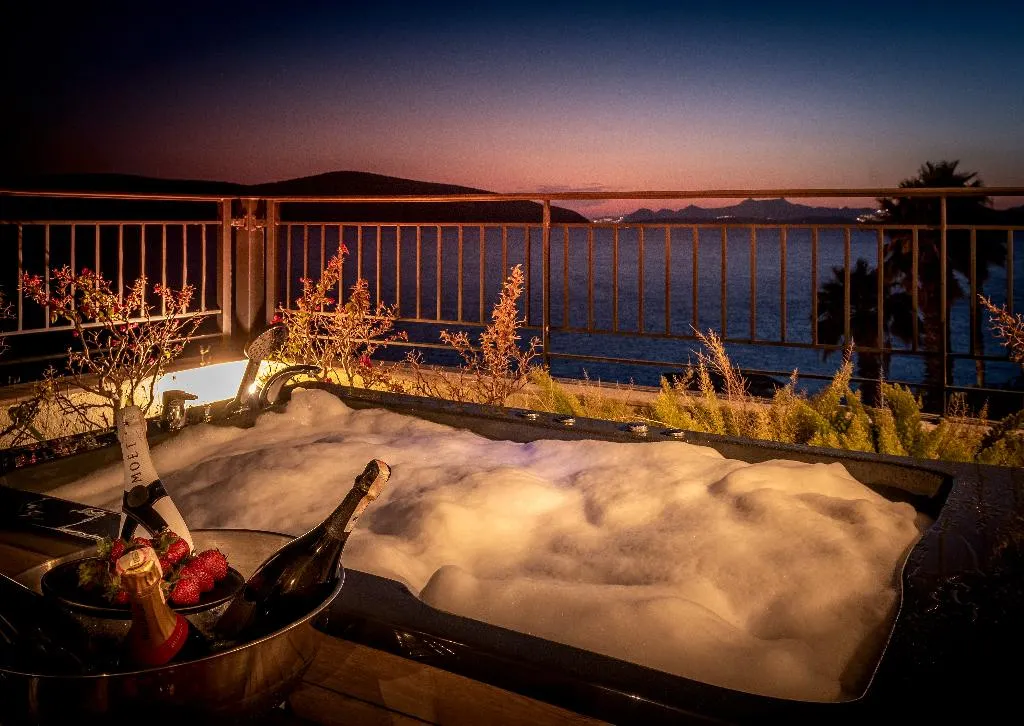SUITE WITH JACUZZI WITH VIEWS Room, Casa Nonna Bodrum, Bodrum