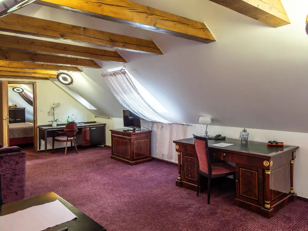 SUITE DELUXE Room, EA Hotel Embassy Prague, Prague