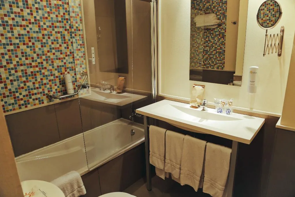 QUADRUPLE STANDARD Room, Ohtels Mazagon, Costa De La Luz