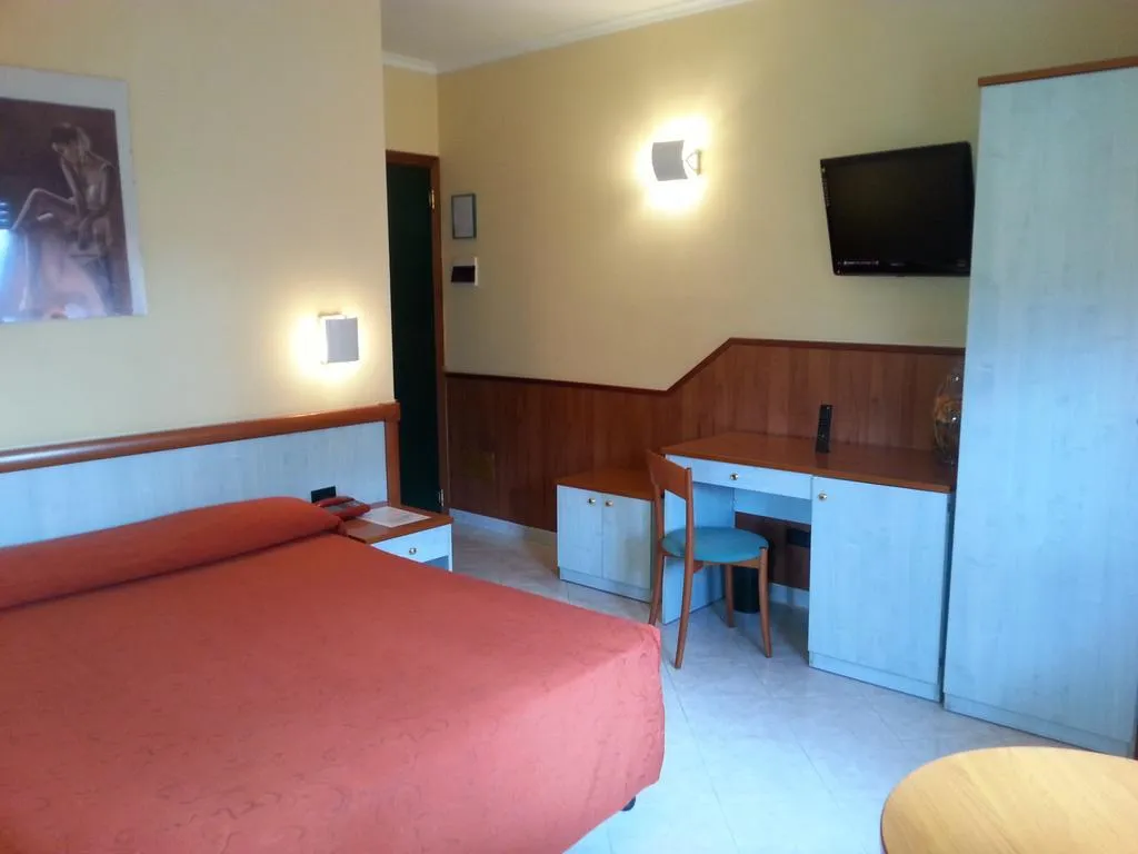 DOUBLE SINGLE USE STANDARD Room, Laurence, Rome