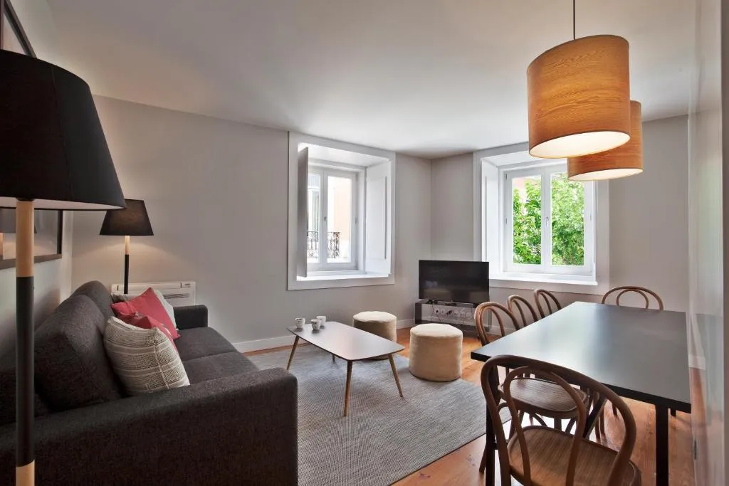 APARTMENT DELUXE TWO BEDS Room, Lisbon Five Stars Apartments Combro 7, Lisbon
