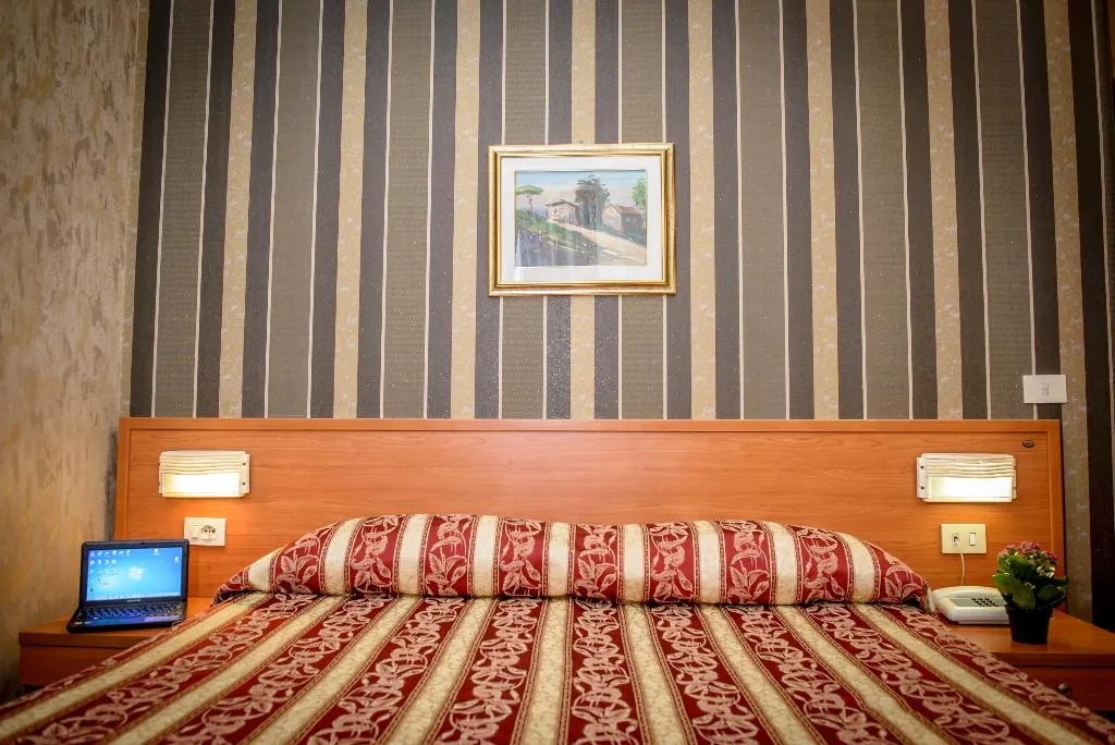 DOUBLE STANDARD Room, Emmaus, Rome