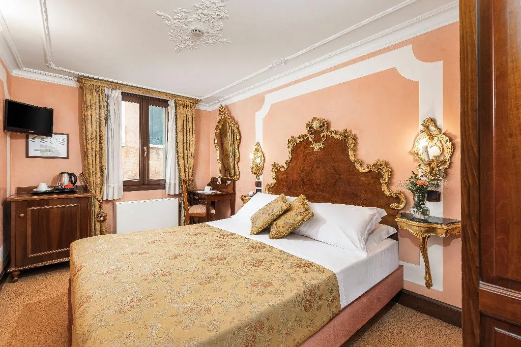 Double or Twin STANDARD Room, San Moise, Venice