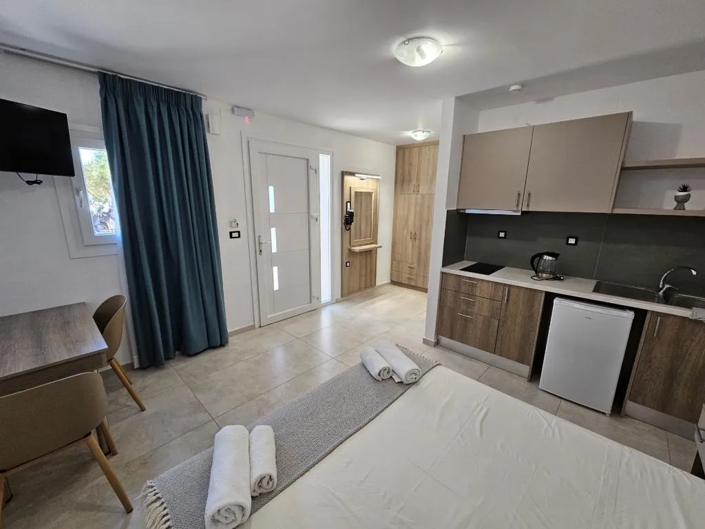 STUDIO CAPACITY 2 Room, Elounda Sunrise Apartments, Crete