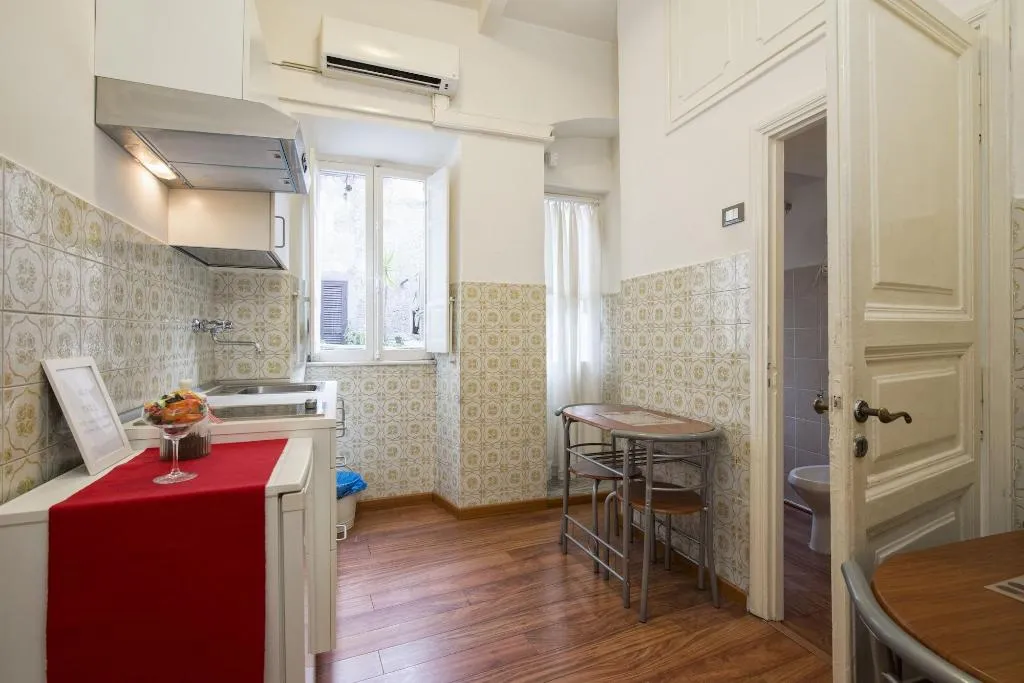Room, Navona Tower Relais, Rome