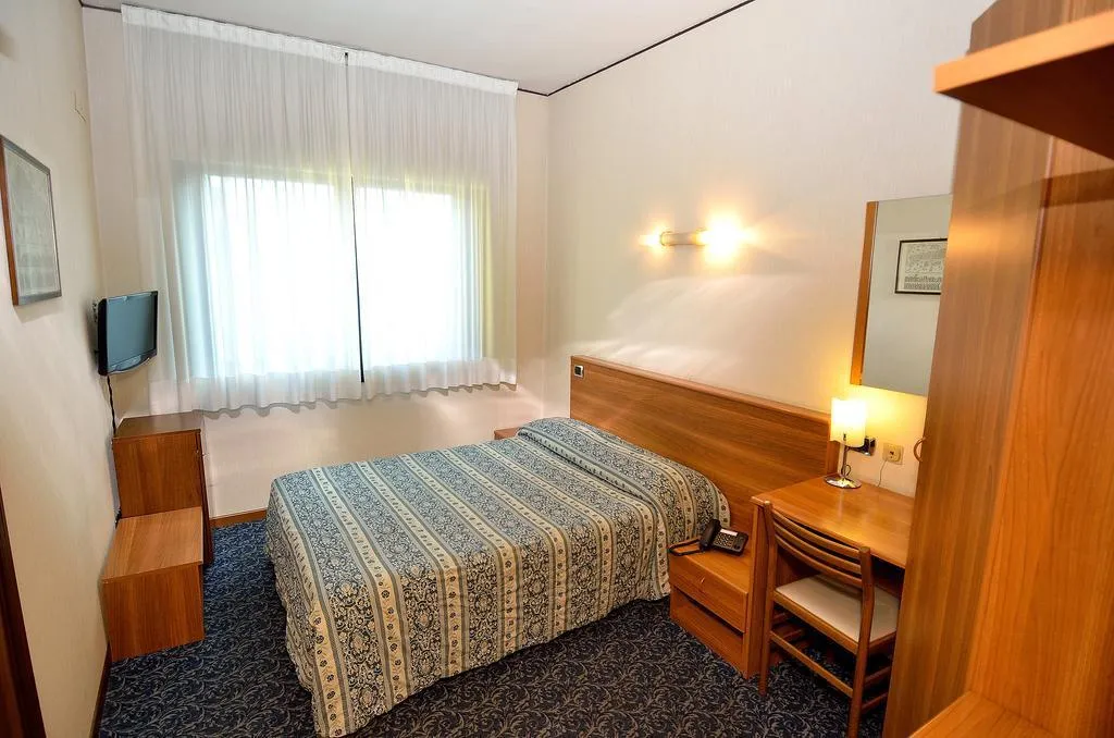 DOUBLE STANDARD Room, Nuova Mestre, Venice