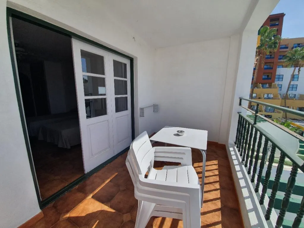 APARTMENT TWO BEDROOMS Room, Pueblo Torviscas, Tenerife