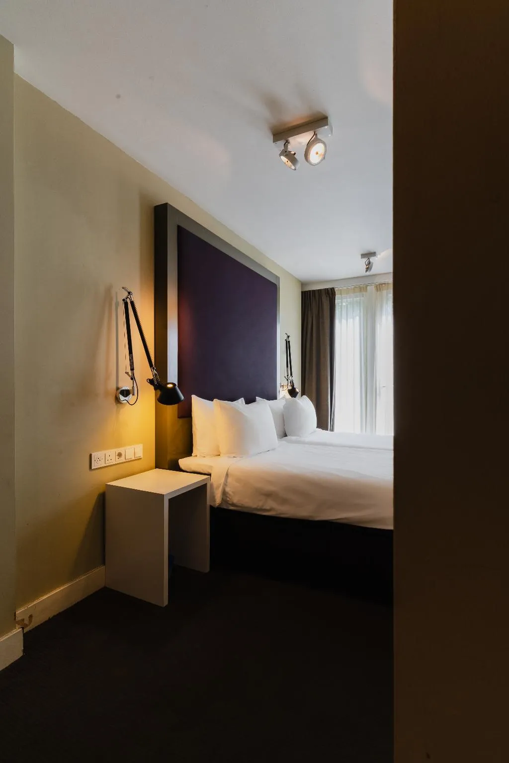 QUADRUPLE STANDARD Room, Hotel Roemer, Amsterdam