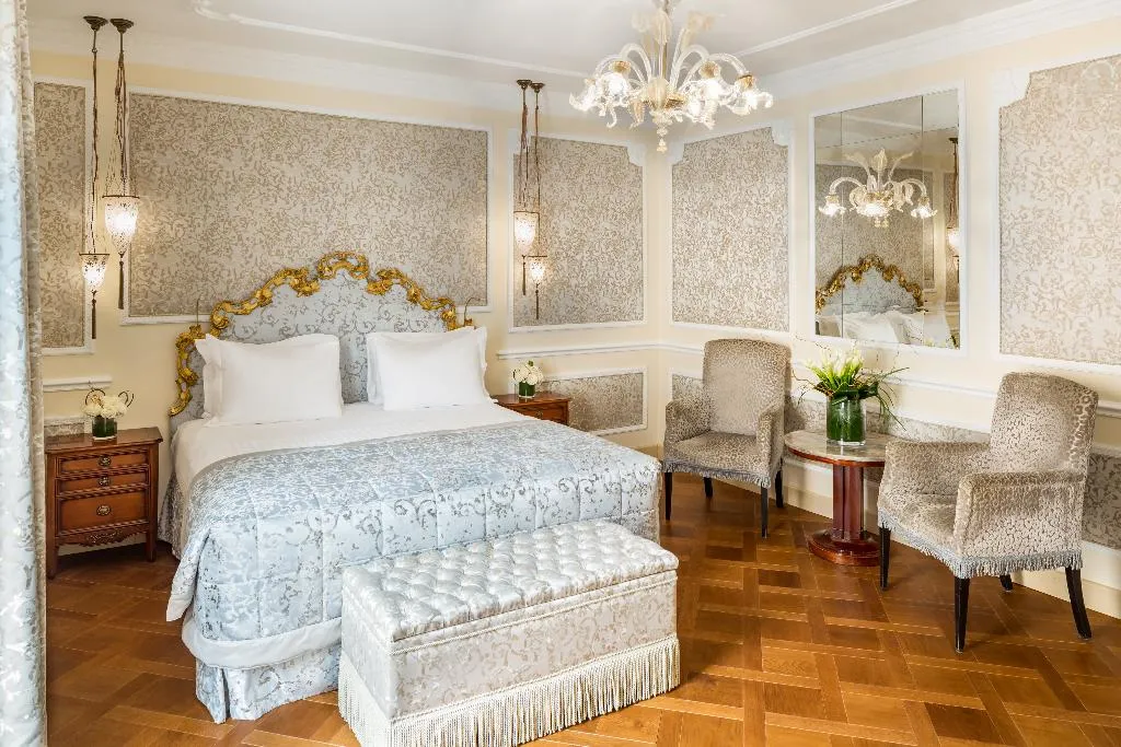 DOUBLE DELUXE Room, Baglioni Hotel Luna, Venice