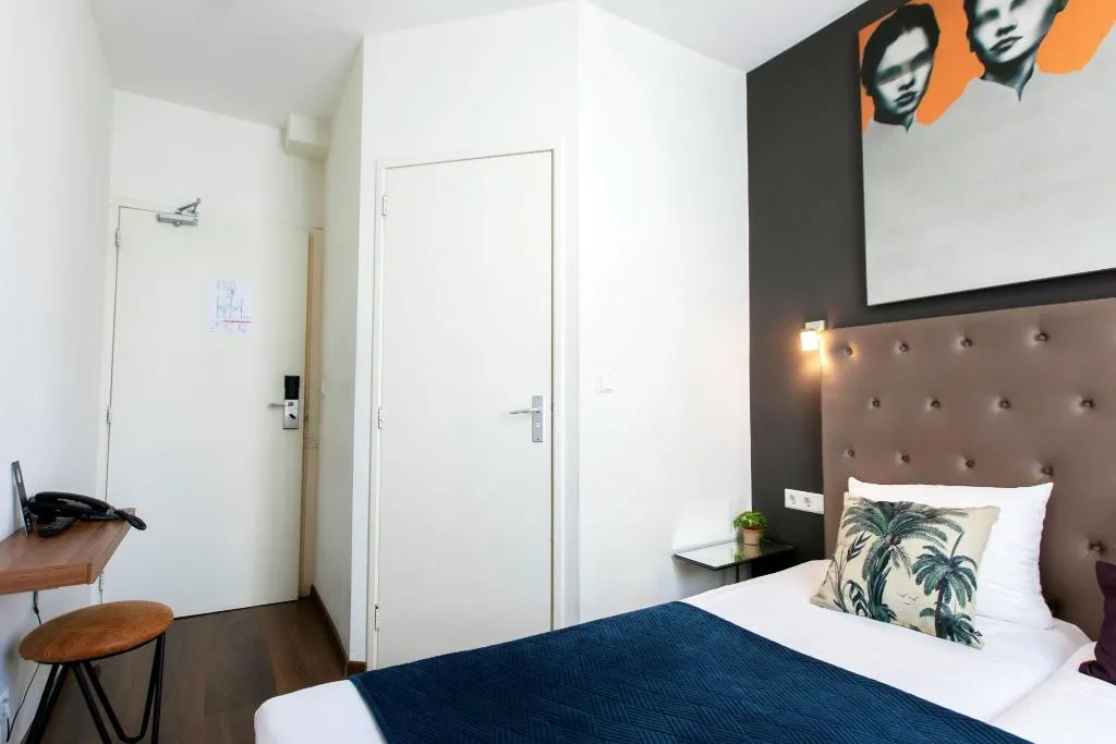 TWIN STANDARD Room, Quentin Golden Bear Hotel, Amsterdam