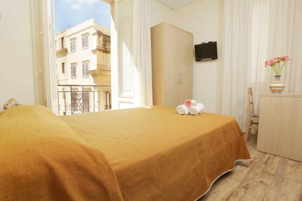 Room, Albergo Maccotta, Palermo