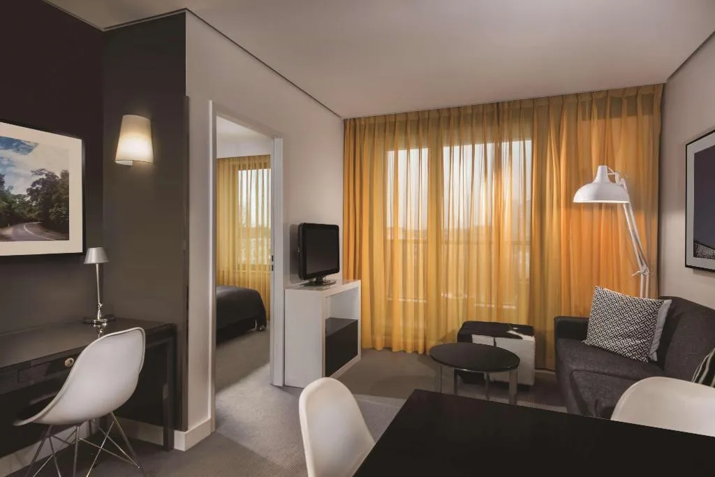 DOUBLE ONE BEDROOM Room, Adina Apartment Hotel Berlin Hackescher Markt, Berlin