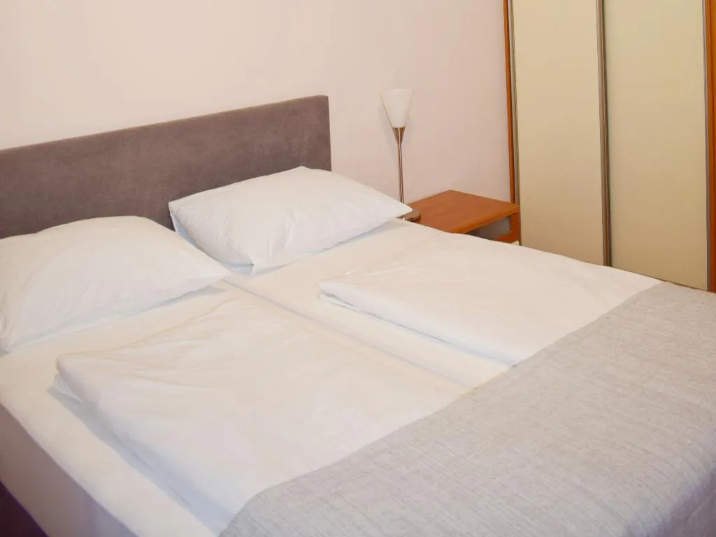 APARTMENT CAPACITY 6 Room, Matilde Beach Resort, Split