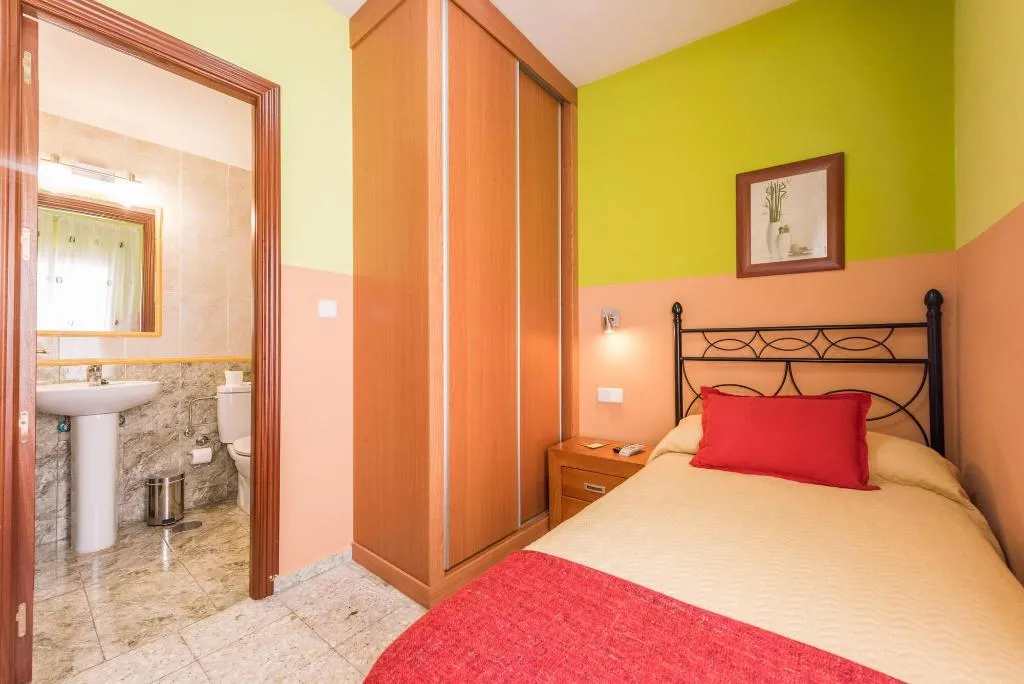 Room, Hostal Arkanta, Madrid